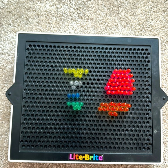Lite Brite Ultimate Classic - Picture 1 of 2